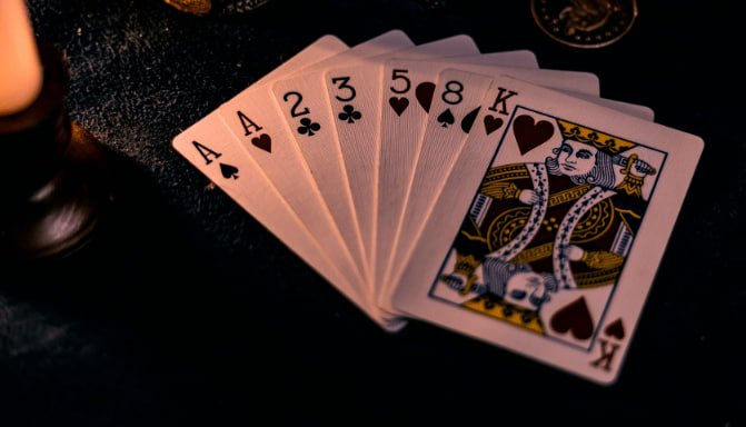 Responsible gaming reminders beside the bk22 Dog House Megaways article